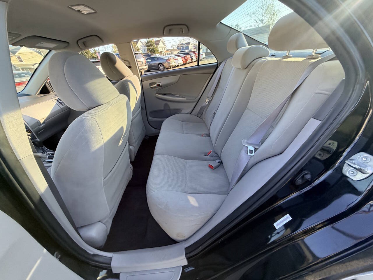 Used 2010 Toyota Corolla LE w/ All Weather Guard Pkg FWD image 28