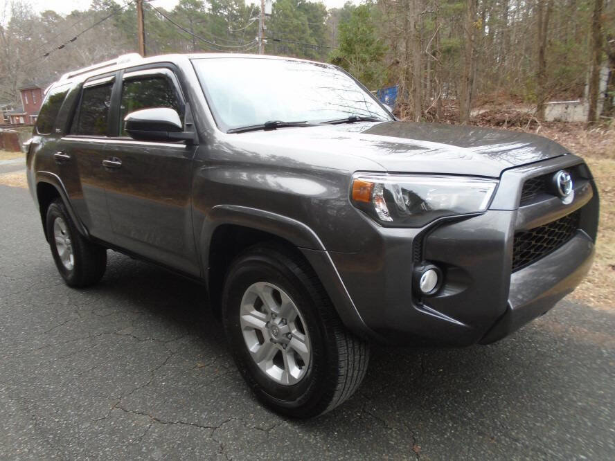 Used 2018 Toyota 4Runner SR5 image 3