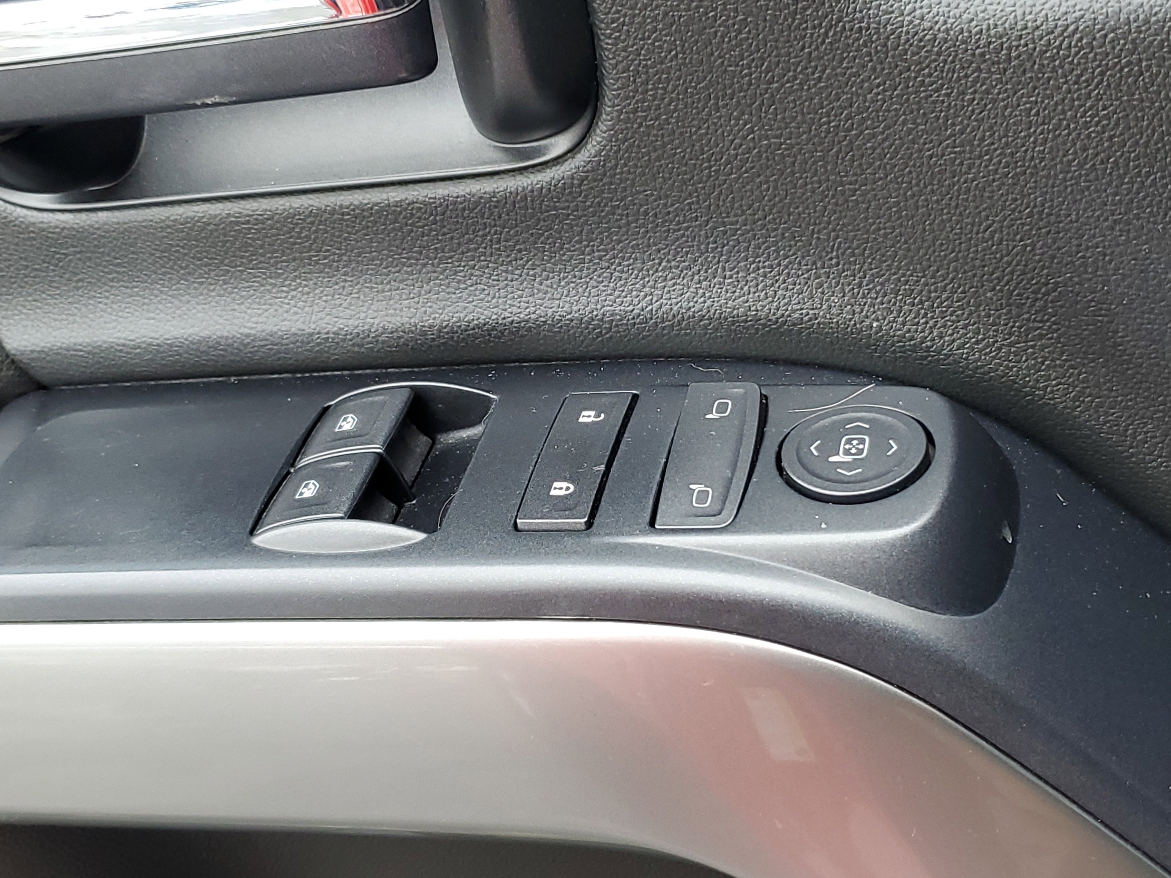 Used 2015 Chevrolet Silverado 2500 LT w/ Snow Plow Prep Package image 16