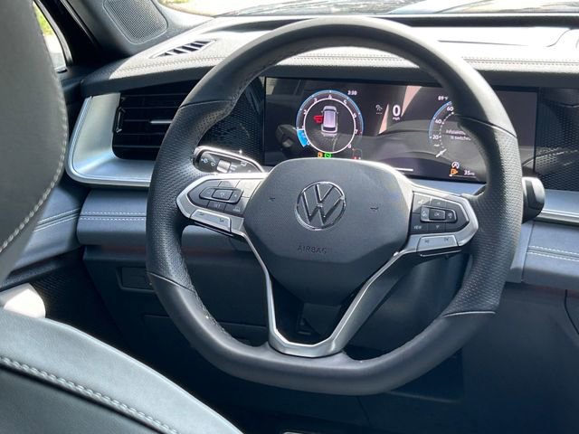New 2026 Volkswagen Tiguan SE R-Line FWD image 14