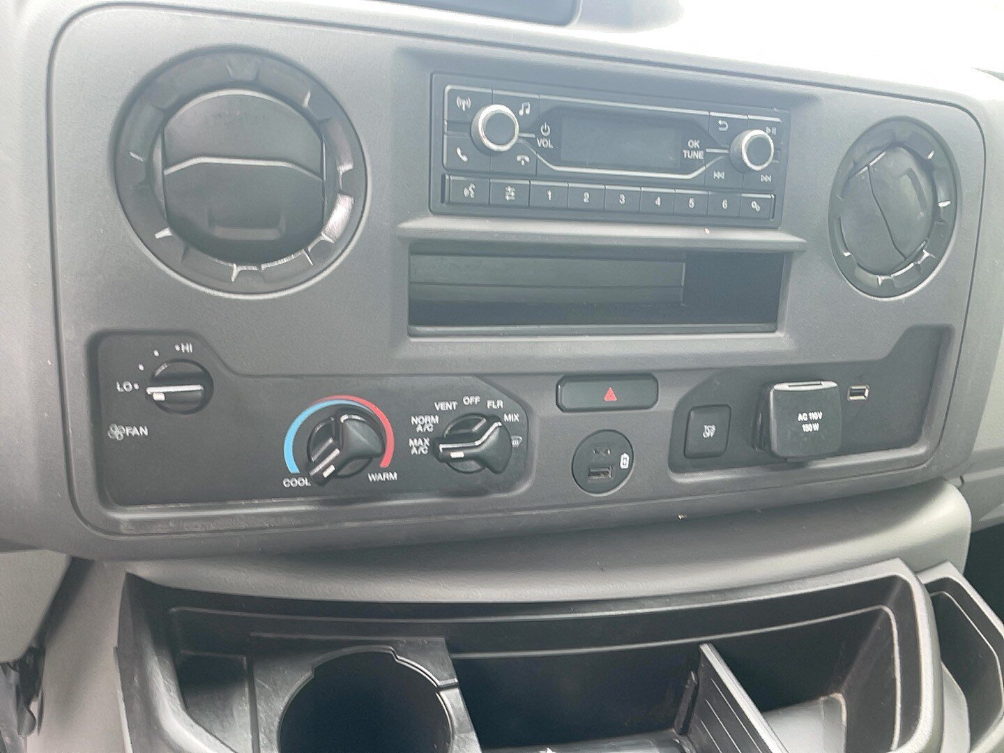 Used 2026 Ford E-350 and Econoline 350 Super Duty w/ Interior Upgrade Package RWD image 14
