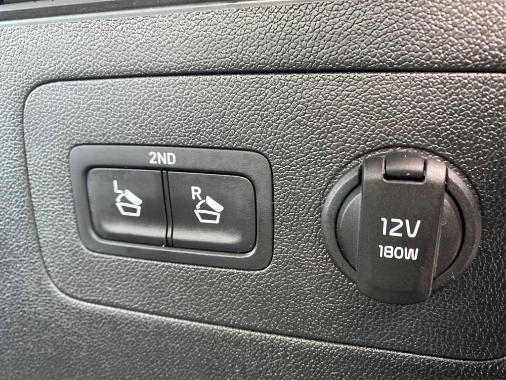 Used 2022 Kia Sorento EX w/ Panoramic Sunroof Package image 17