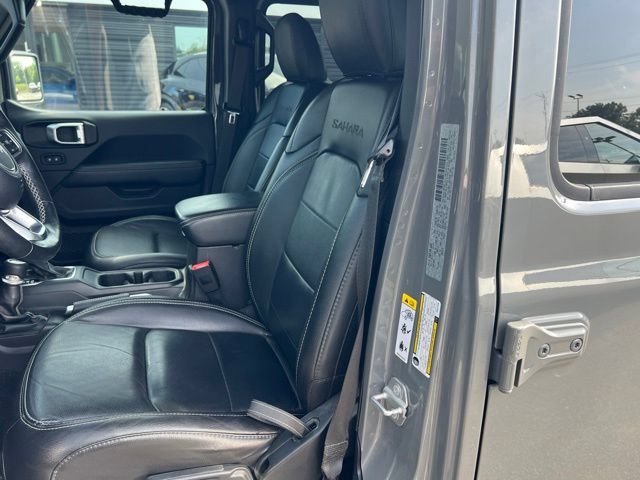 Used 2018 Jeep Wrangler Unlimited Sahara AWD/4WD image 6