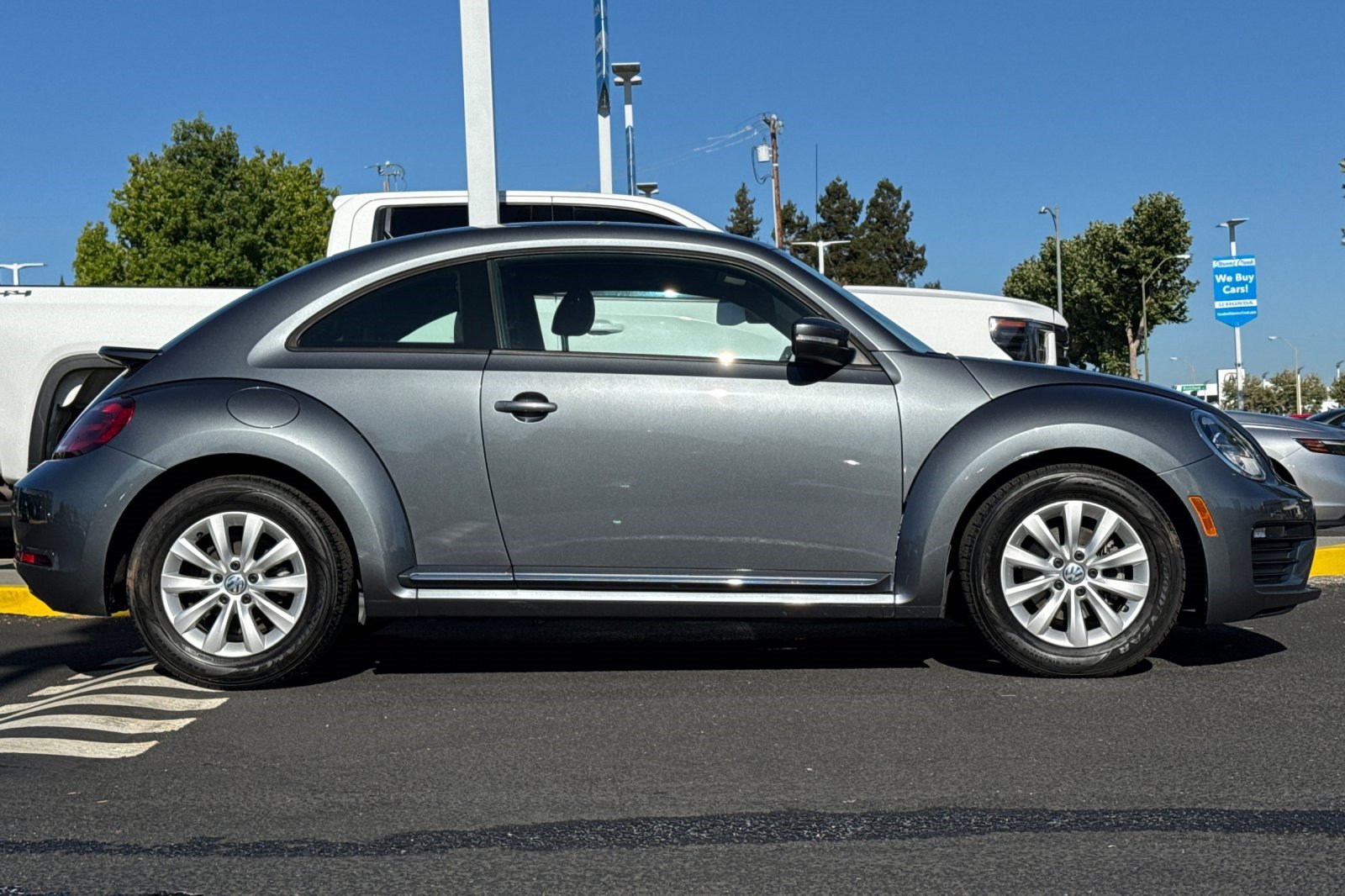 Used 2019 Volkswagen Beetle 2.0T S FWD image 7