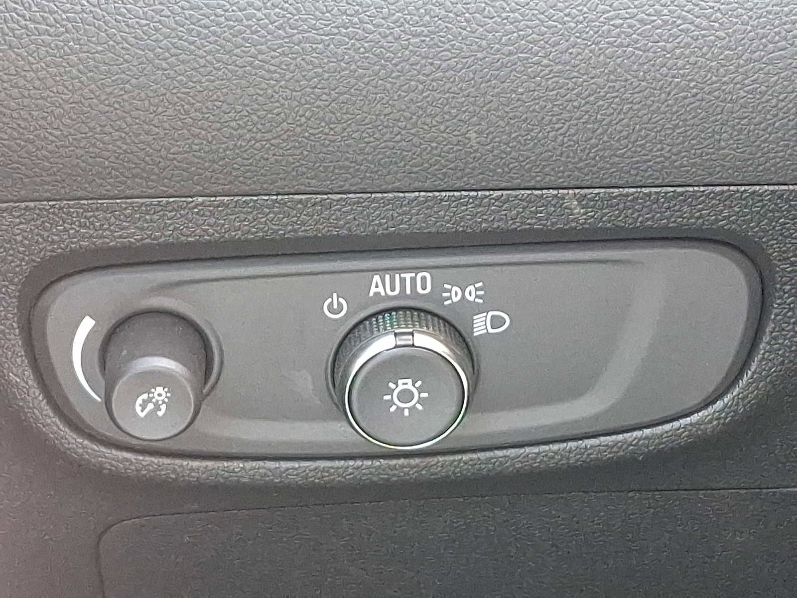 Used 2026 Buick Encore GX Sport Touring w/ Advanced Technology Package image 25