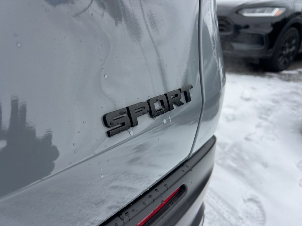 Used 2025 Honda HR-V Sport image 30