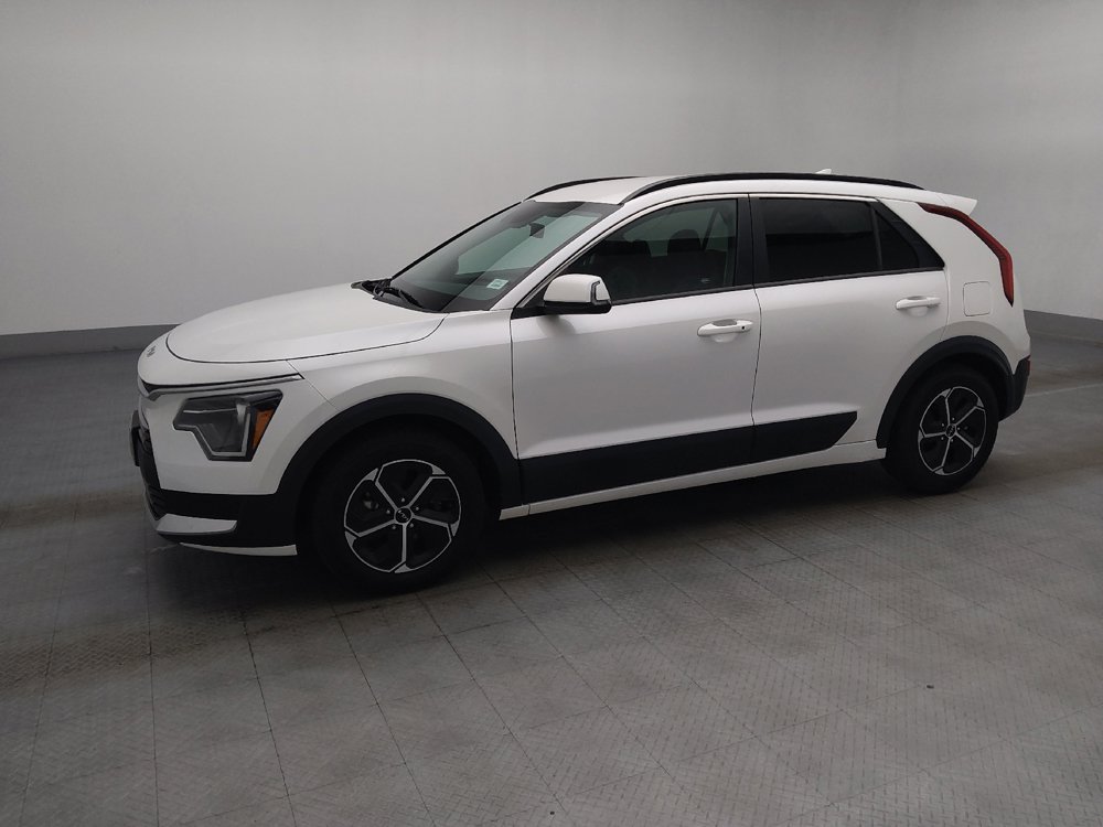 Used 2023 Kia Niro EX FWD image 2