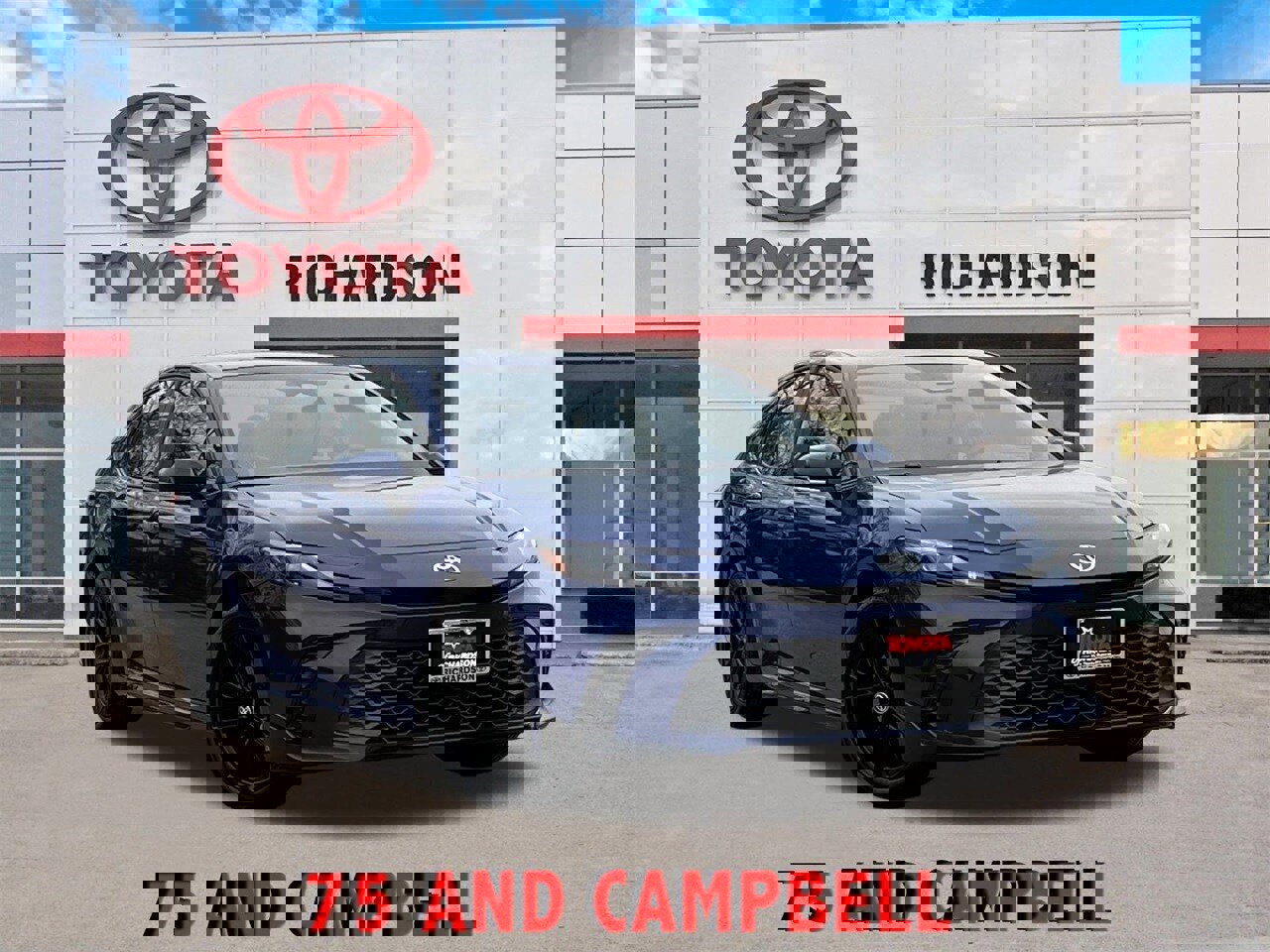 Used 2025 Toyota Camry SE image 1