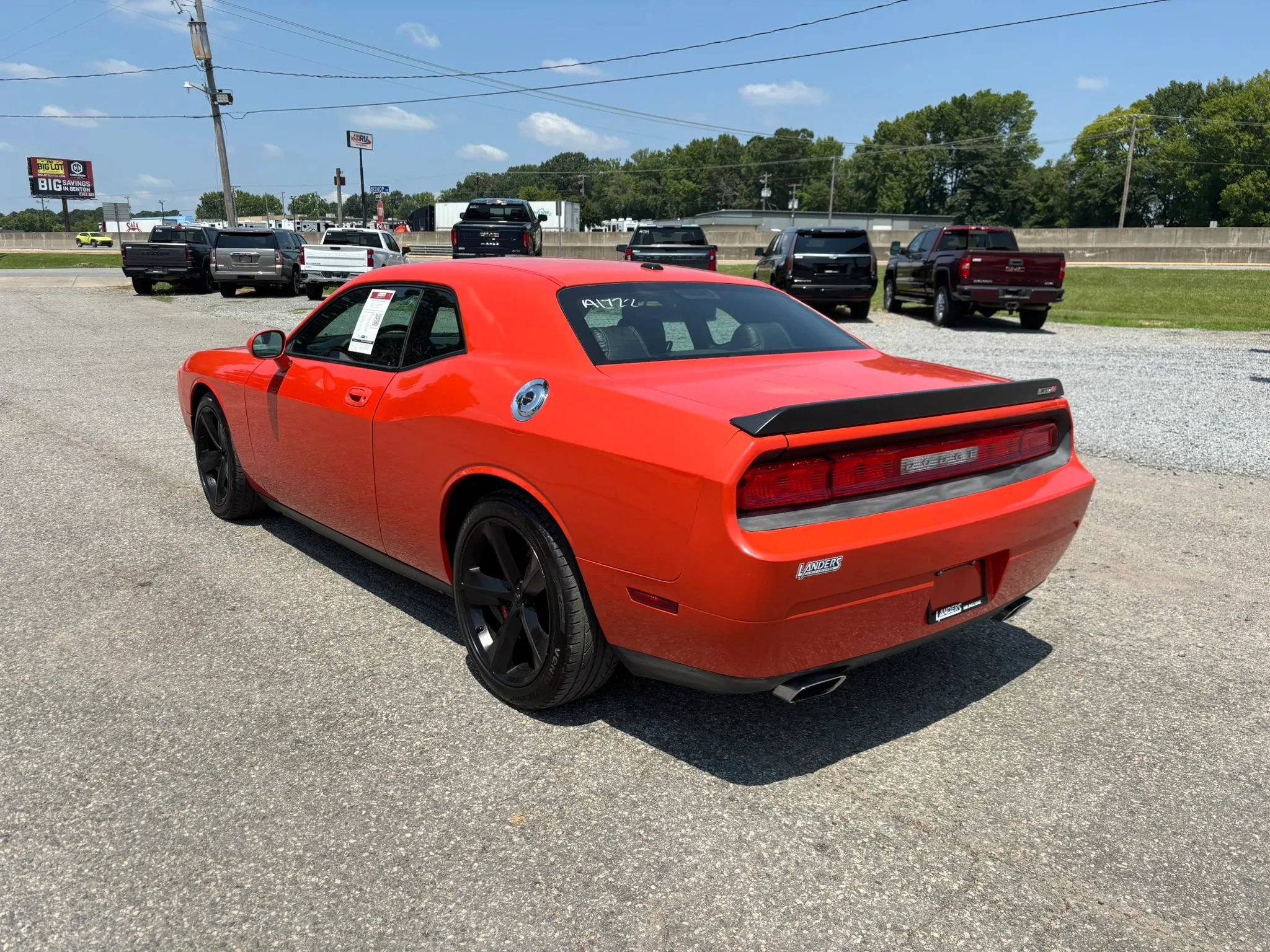 Used 2009 Dodge Challenger SRT8 w/ SRT Option Group II RWD image 3