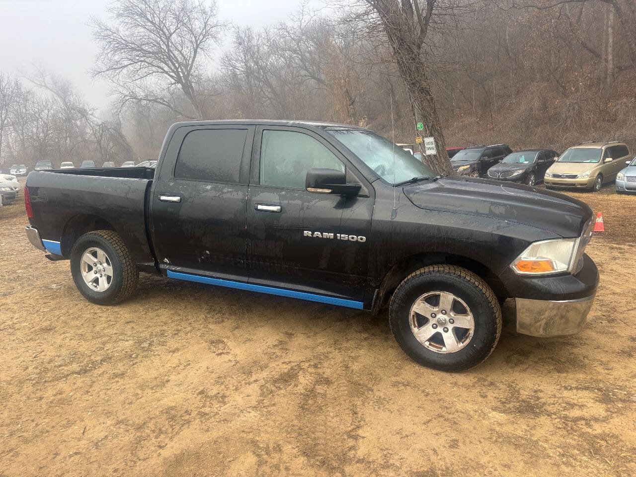 Used 2011 RAM 1500 Classic SLT w/ Luxury Group AWD/4WD image 2
