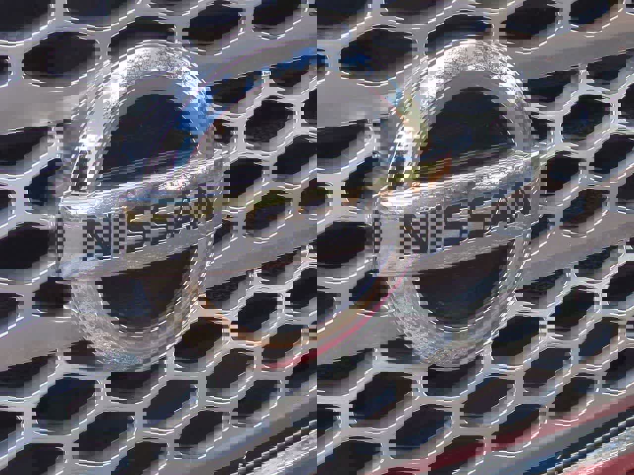 Used 2018 Nissan Titan SL image 12