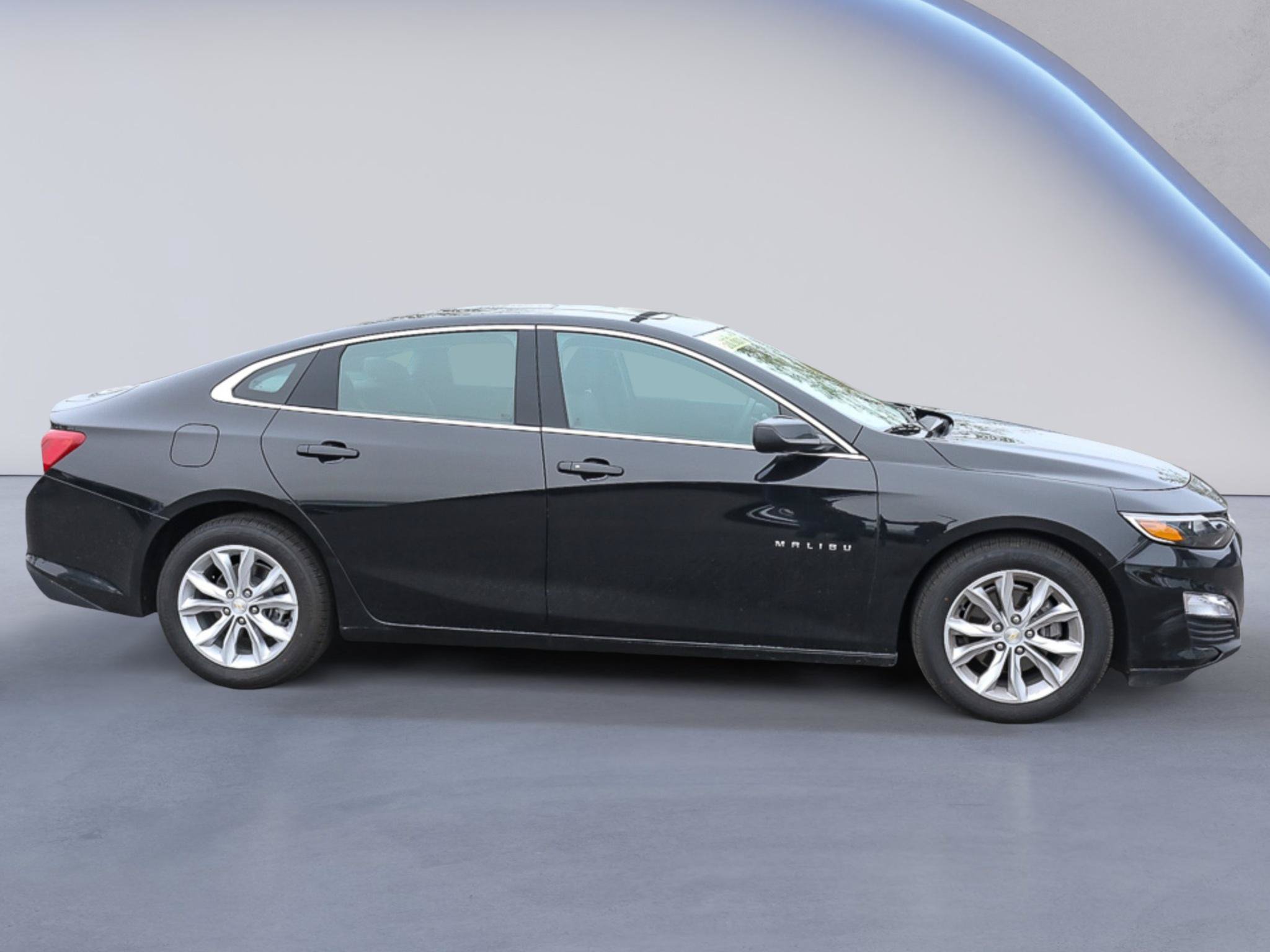 Used 2024 Chevrolet Malibu LT FWD image 8