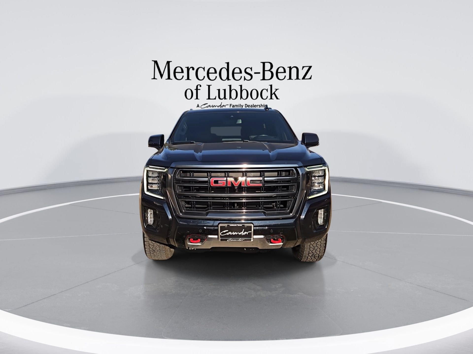 Used 2023 GMC Yukon AT4 w/ Technology Package AWD/4WD image 3