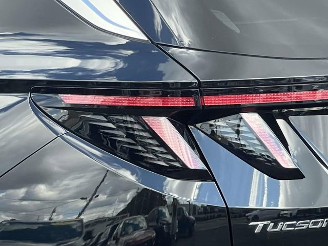Certified 2023 Hyundai Tucson Limited AWD/4WD image 9