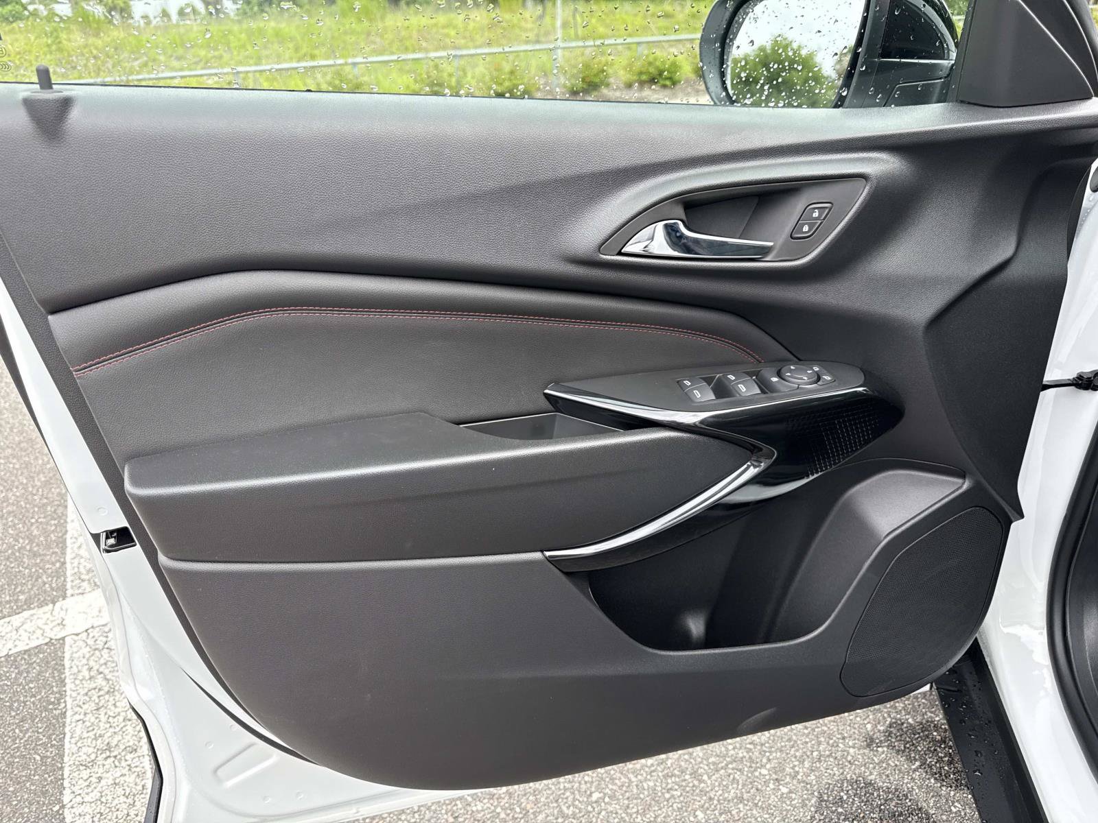 New 2026 Chevrolet Trax RS w/ Driver Confidence Package FWD image 17