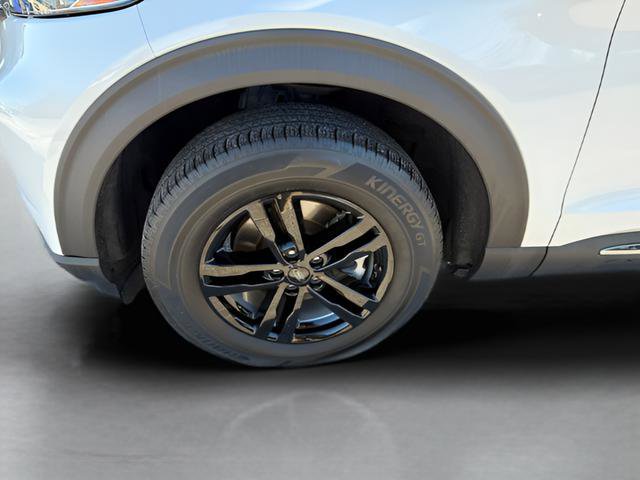 Used 2022 Ford Explorer XLT w/ Equipment Group 202A AWD/4WD image 28