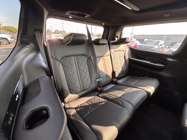 Used 2023 Jeep Grand Wagoneer Series III AWD/4WD image 34