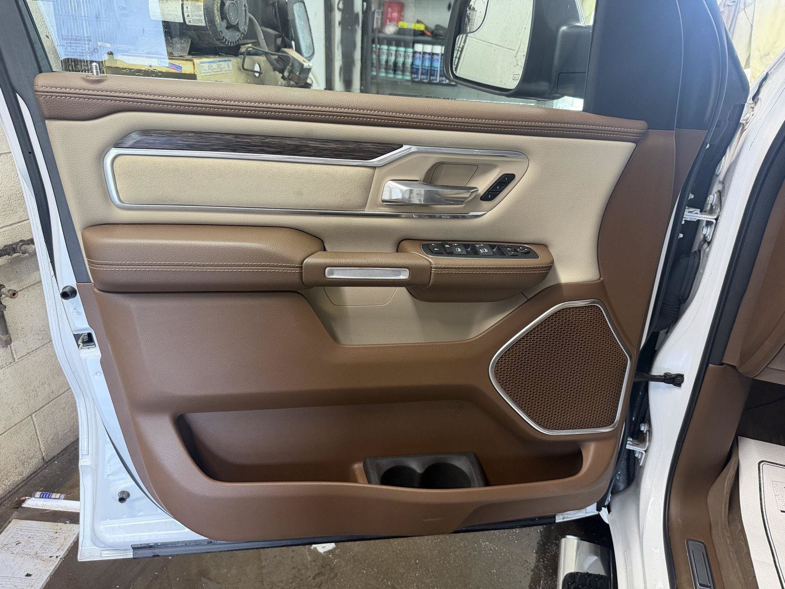 Used 2020 RAM 1500 Laramie RWD image 23
