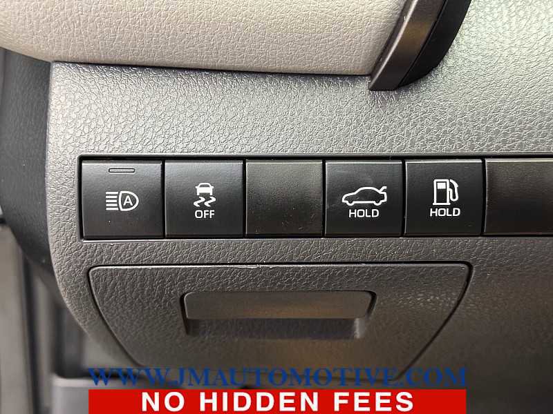 Used 2023 Toyota Camry LE image 33