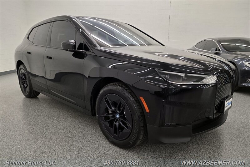 Used 2024 BMW iX xDrive50 AWD/4WD image 6