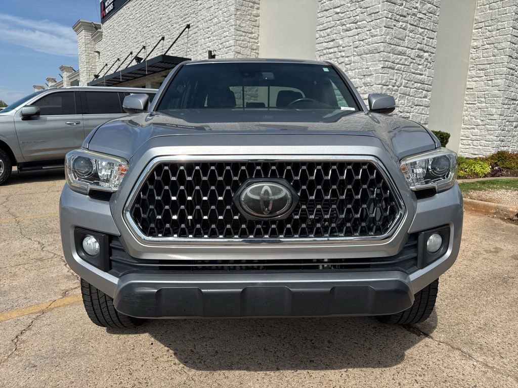 Used 2019 Toyota Tacoma TRD Off-Road w/ Technology Package AWD/4WD image 2