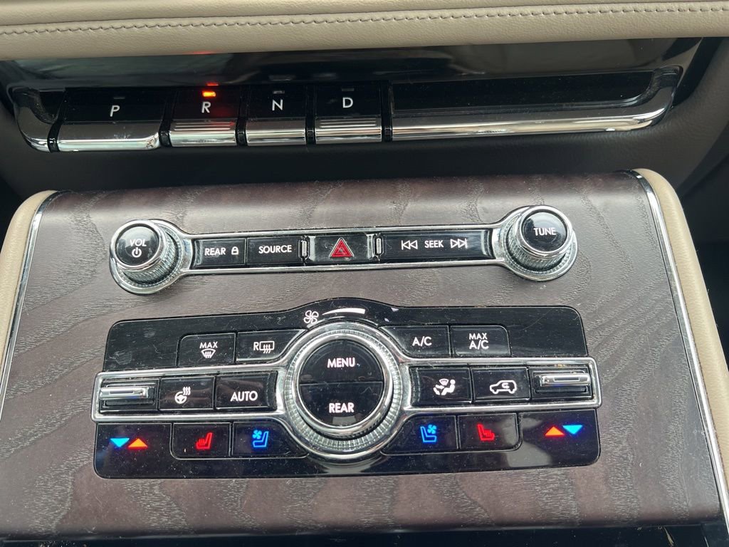 Used 2022 Lincoln Aviator Reserve w/ Elements Package Plus image 11