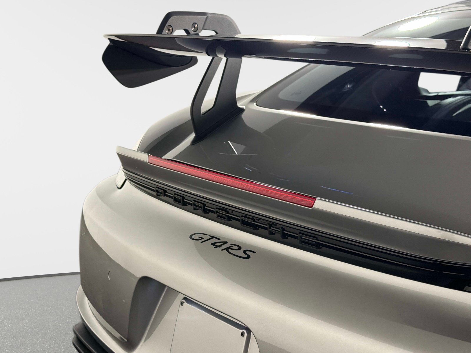 Used 2023 Porsche 718 Cayman GT4 RS w/ Weissach Package RWD image 18