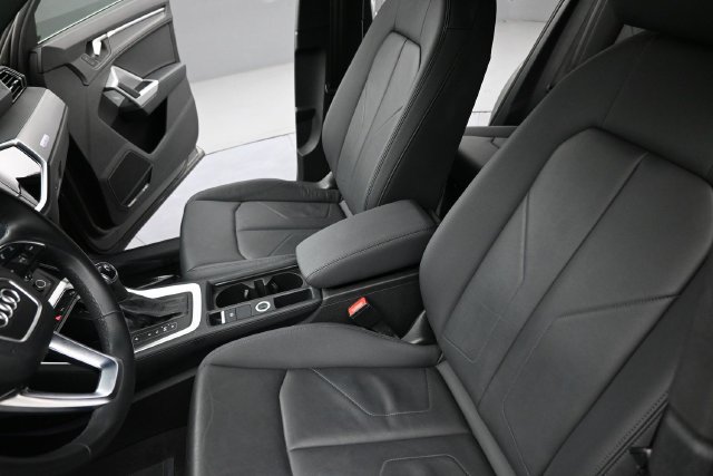 Used 2022 Audi Q3 2.0T Premium Plus AWD/4WD image 14