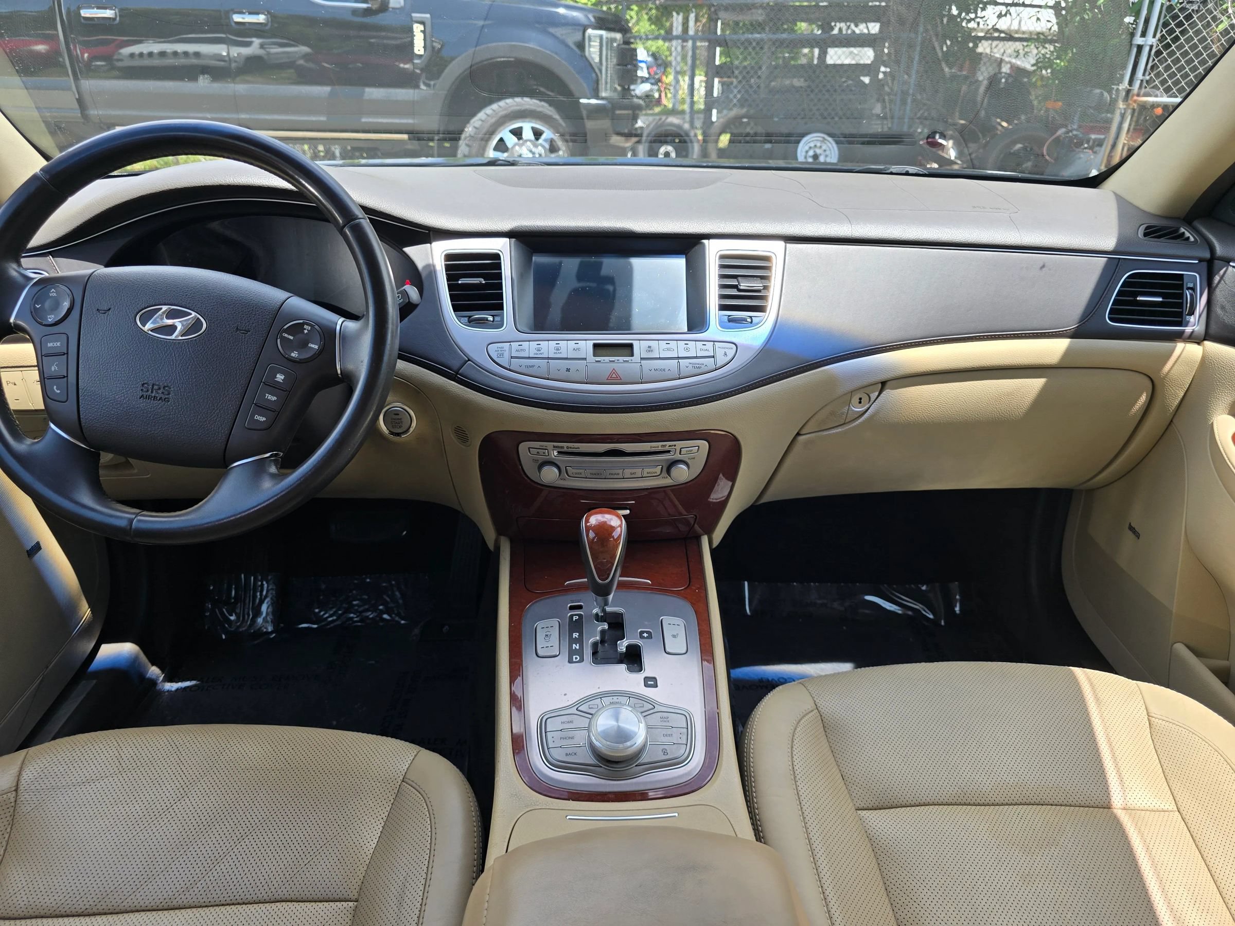 Used 2013 Hyundai Genesis 3.8 w/ Technology Pkg RWD image 33