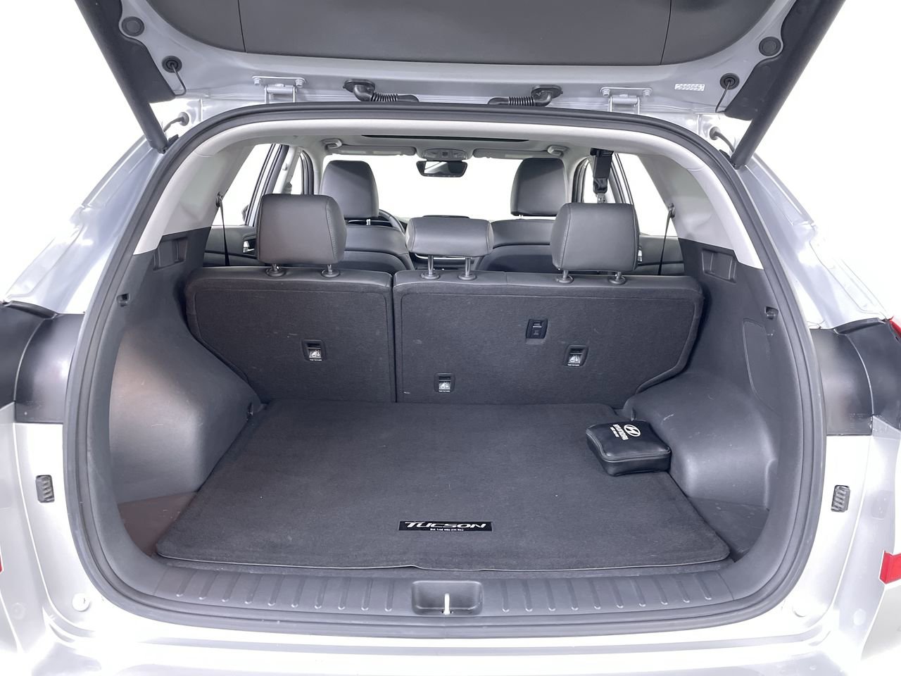 Used 2020 Hyundai Tucson Ultimate w/ Cargo Package AWD/4WD image 23