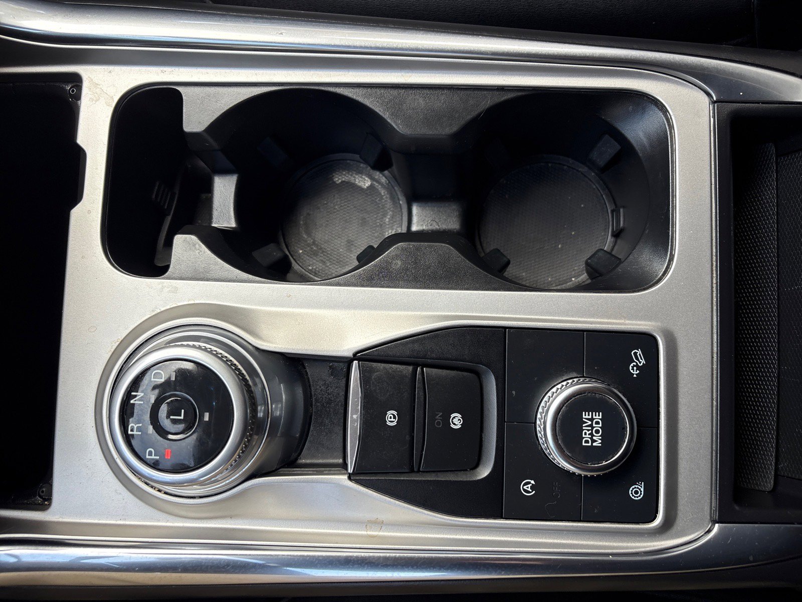 Used 2022 Ford Explorer XLT w/ Equipment Group 202A image 25