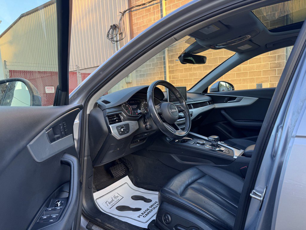Used 2017 Audi A4 2.0T Premium image 18