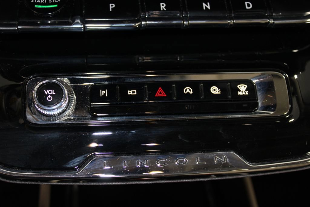 Used 2023 Lincoln Corsair Reserve w/ Equipment Group 201A image 45
