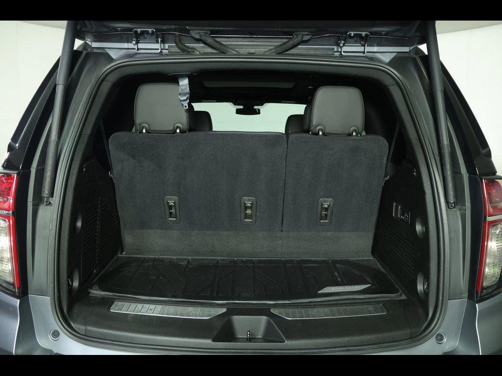 Used 2021 Chevrolet Tahoe Z71 w/ Z71 Signature Package AWD/4WD image 12