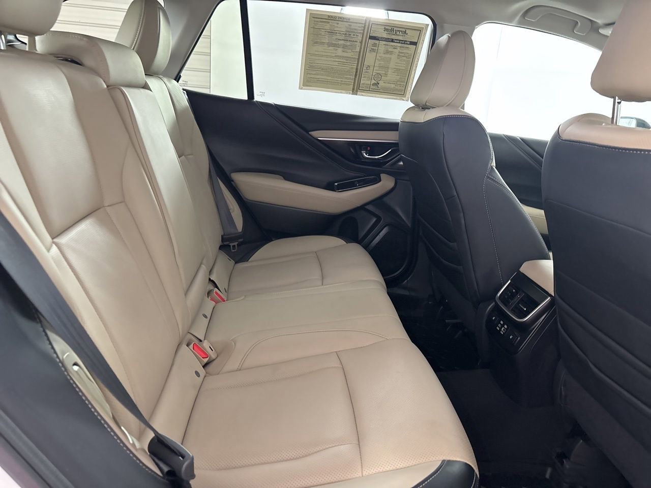 Used 2025 Subaru Outback Limited AWD/4WD image 27