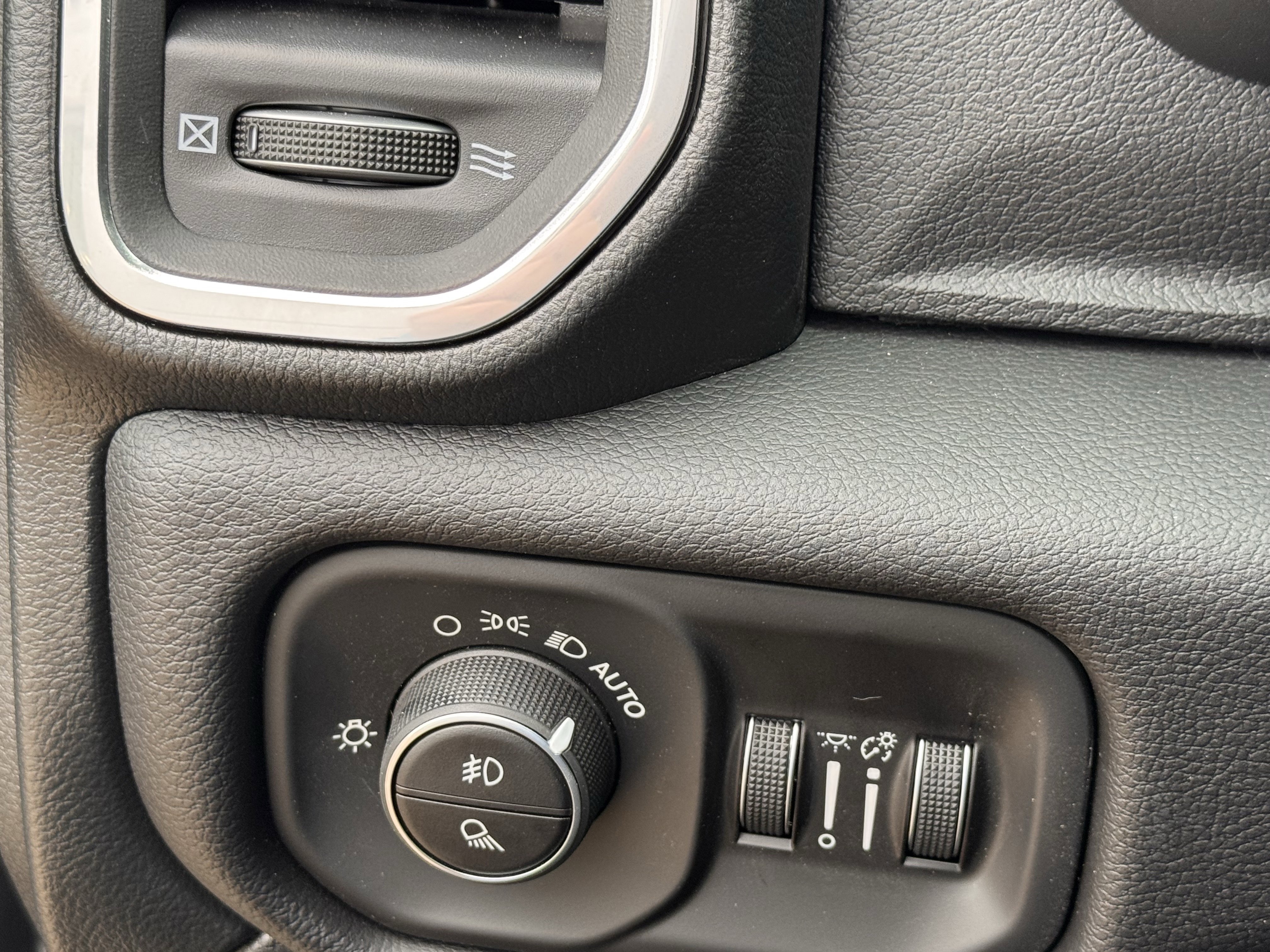 New 2026 RAM 3500 Laramie image 17