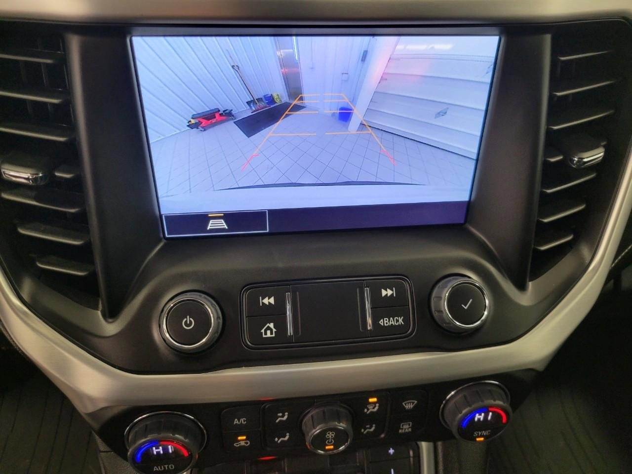 Certified 2023 GMC Acadia SLE w/ Driver Convenience Package image 15