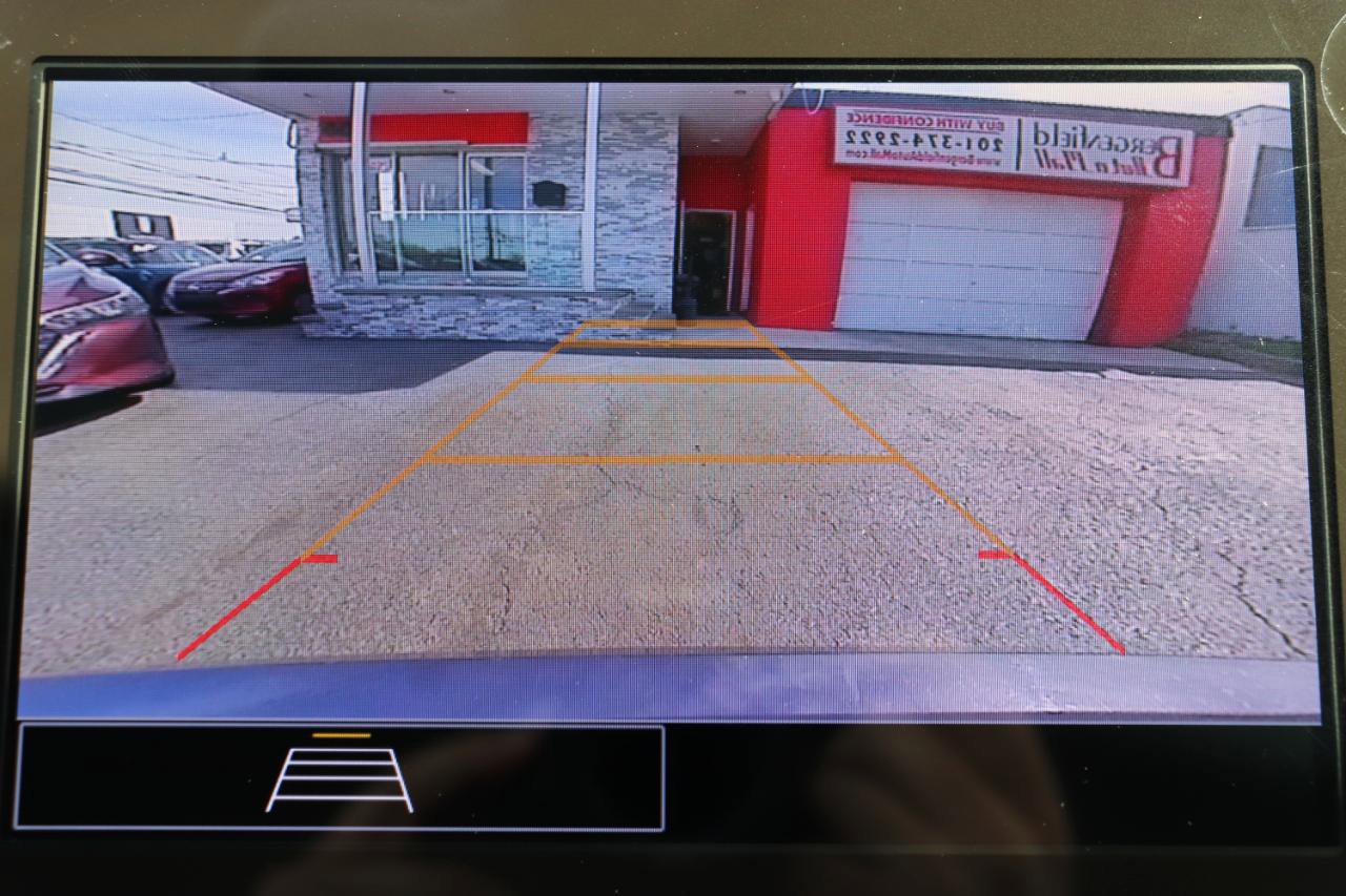 Used 2025 Chevrolet Malibu LT FWD image 29