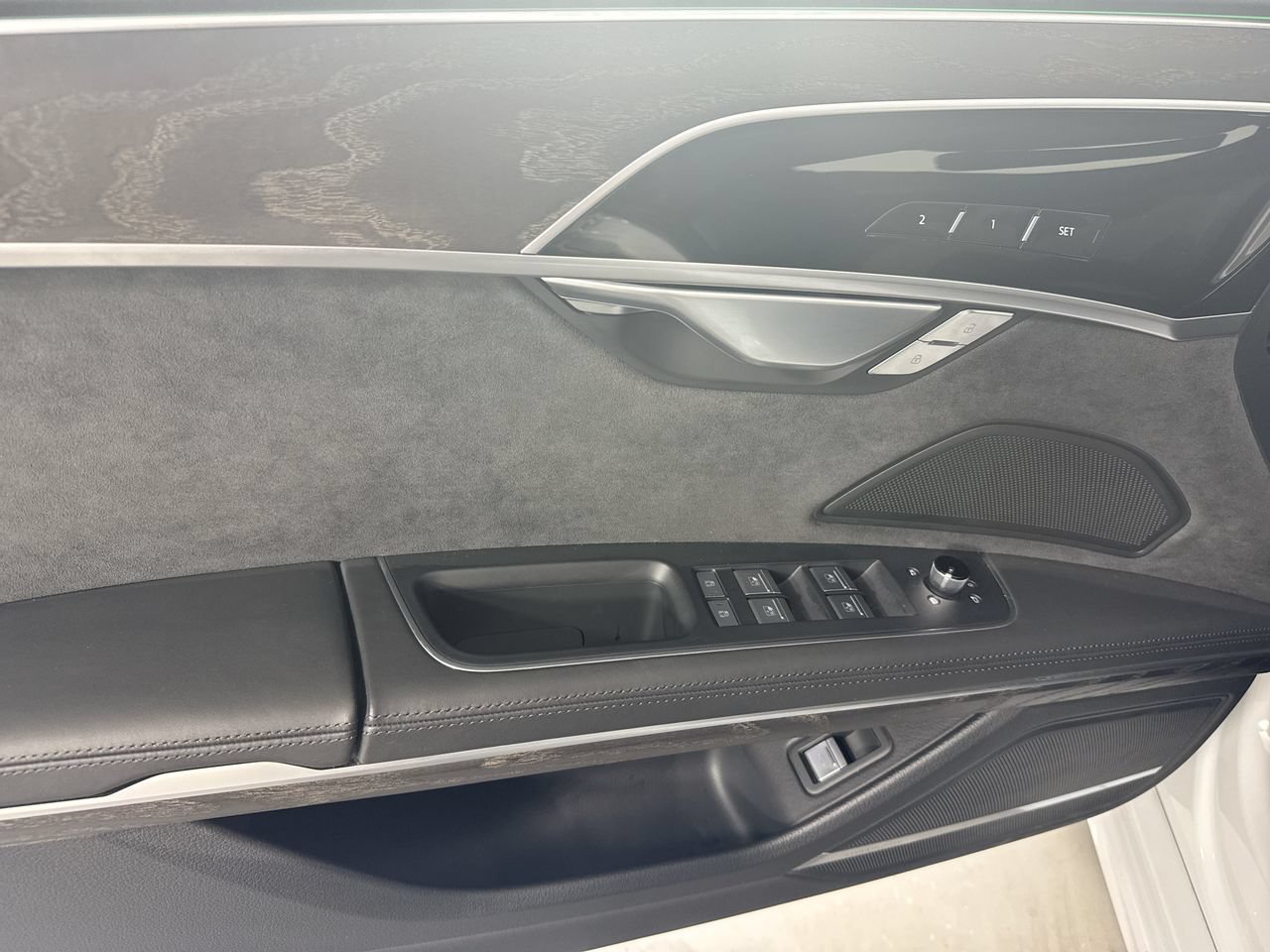 Used 2023 Audi A8 L 3.0T w/ Comfort Plus Package AWD/4WD image 20