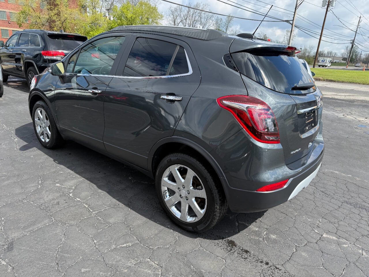 Used 2018 Buick Encore Essence w/ Experience Buick Package AWD/4WD image 4
