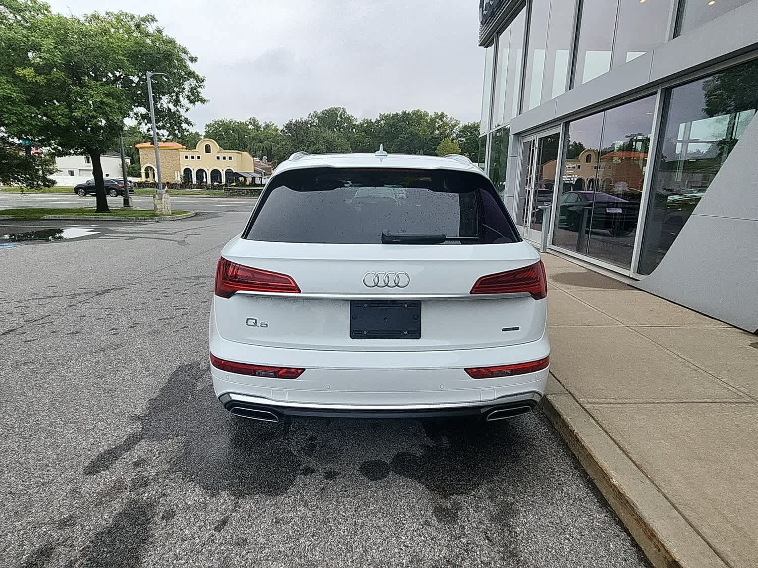 Certified 2024 Audi Q5 2.0T Premium Plus w/ Premium Plus Package AWD/4WD image 19