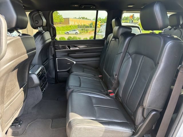 Used 2022 Jeep Wagoneer Series II AWD/4WD image 26
