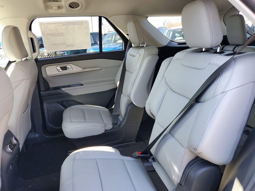 New 2026 Ford Explorer Active w/ Active Comfort Package image 31