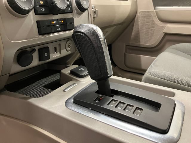 Used 2009 Ford Escape Limited AWD/4WD image 29