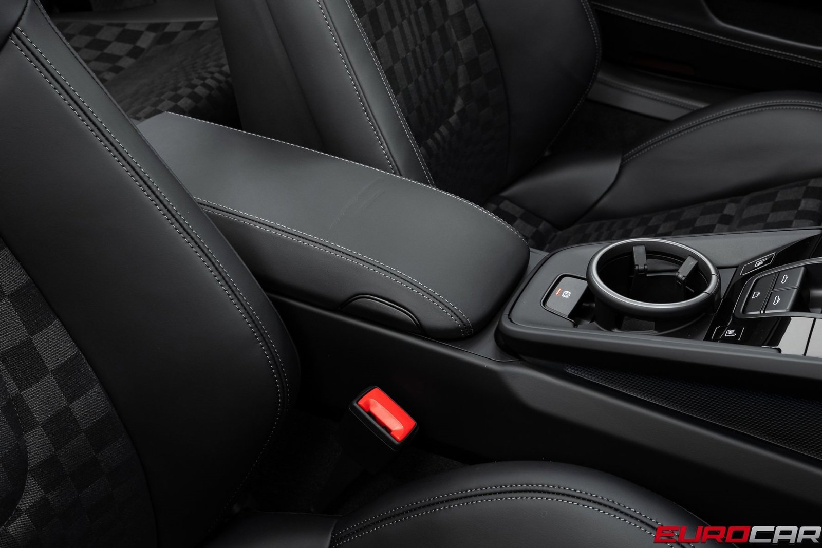 Used 2026 Porsche 911 Carrera 4 GTS image 40