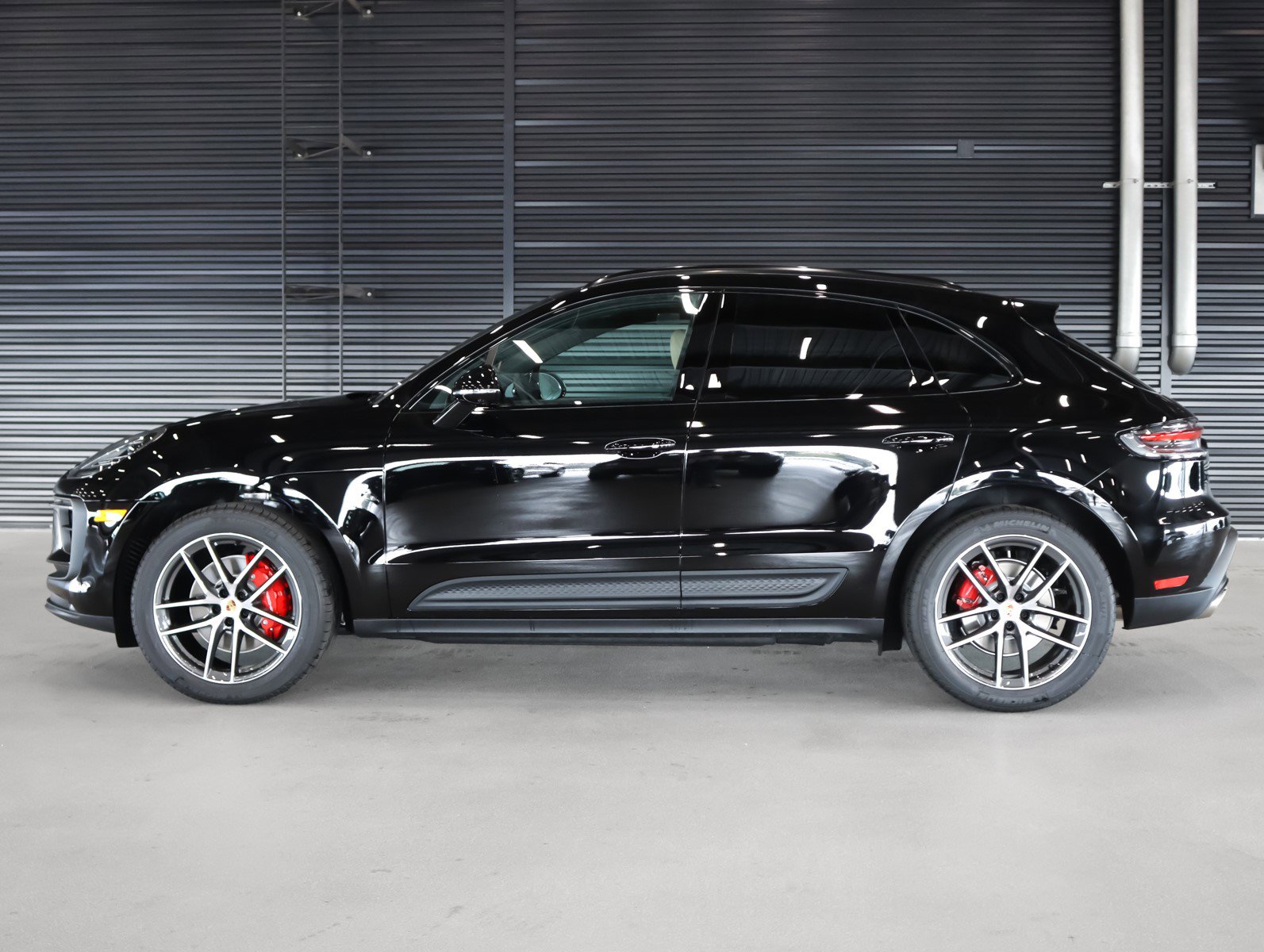 New 2026 Porsche Macan S image 2