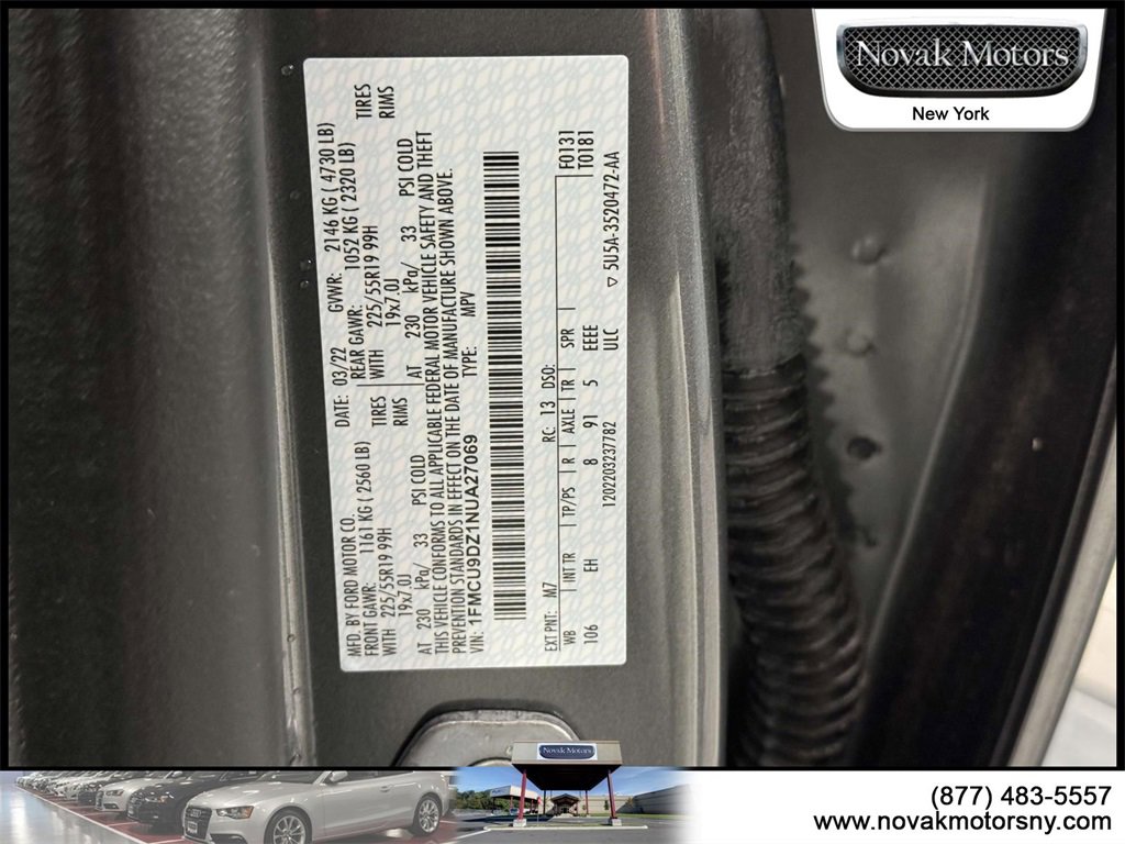 Used 2022 Ford Escape Titanium image 16