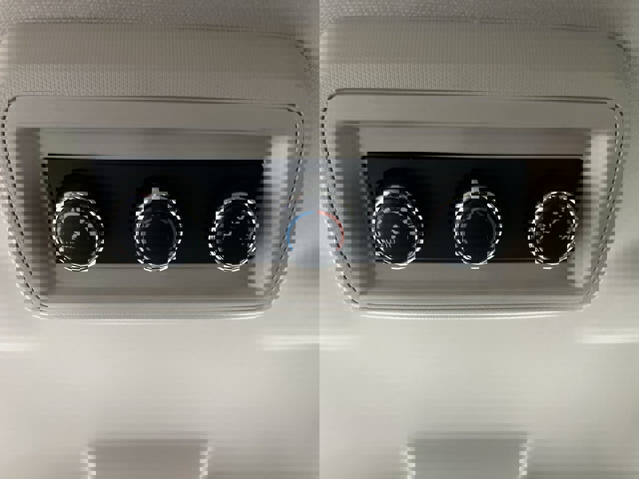 Used 2014 Dodge Journey SXT w/ Flexible Seating Group image 11