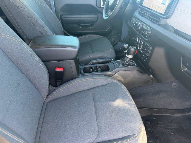 Used 2025 Jeep Gladiator Sport AWD/4WD image 12