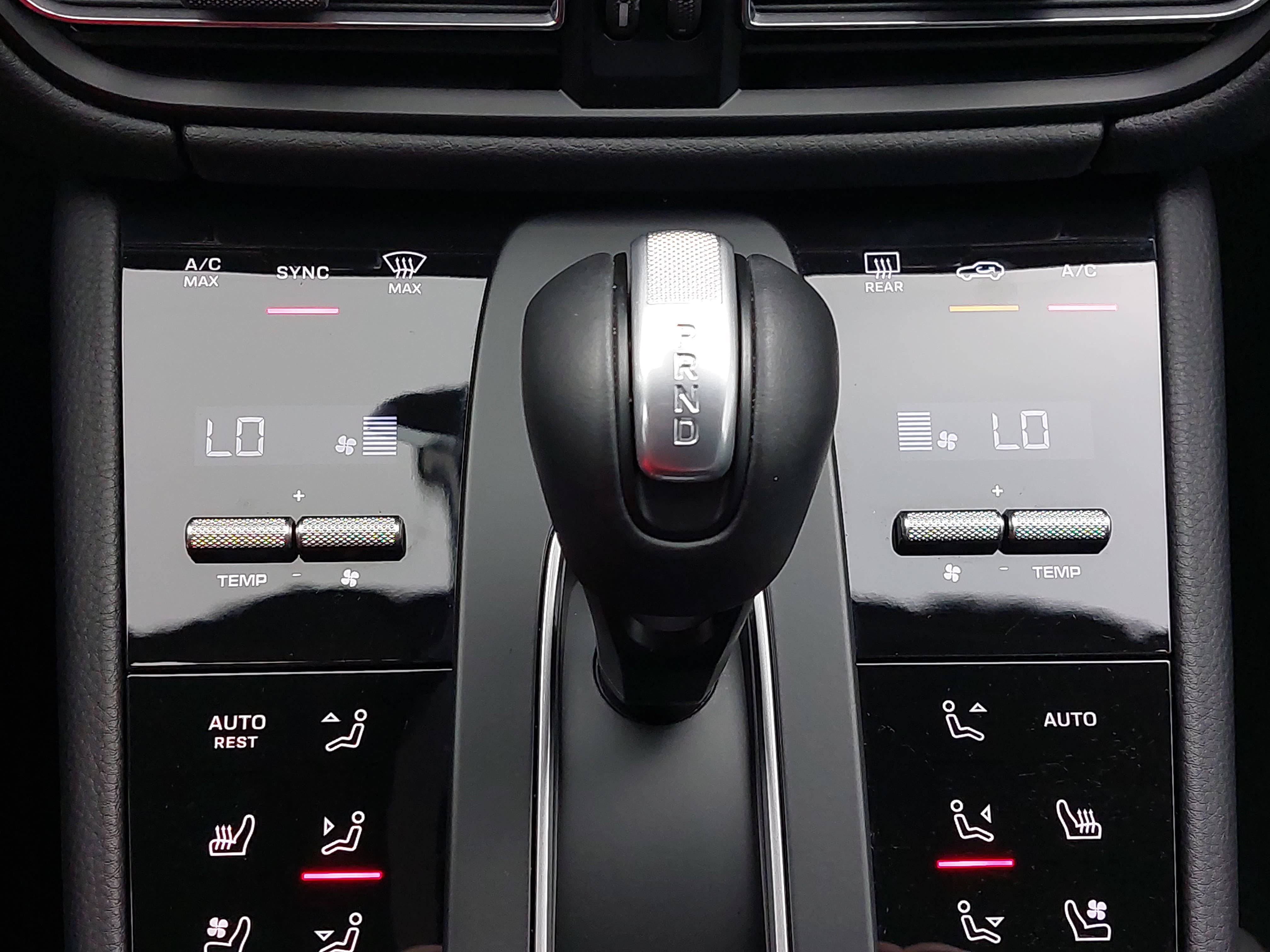 Certified 2025 Porsche Macan S AWD/4WD image 23